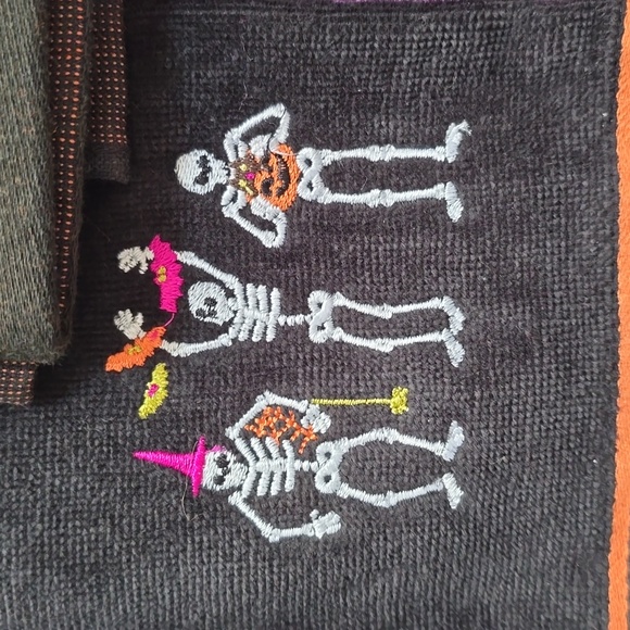 CELEBRATE TOGETHER HALLOWEEN HAND TOWEL BUNDLE OF 3 - Picture 4 of 6